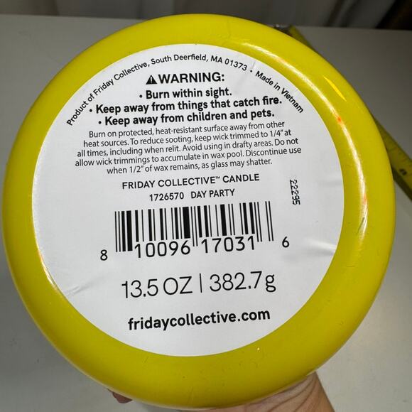 Yankee Candle Friday Collective Three-Wick Candle - Day Party - Picture 3 of 5